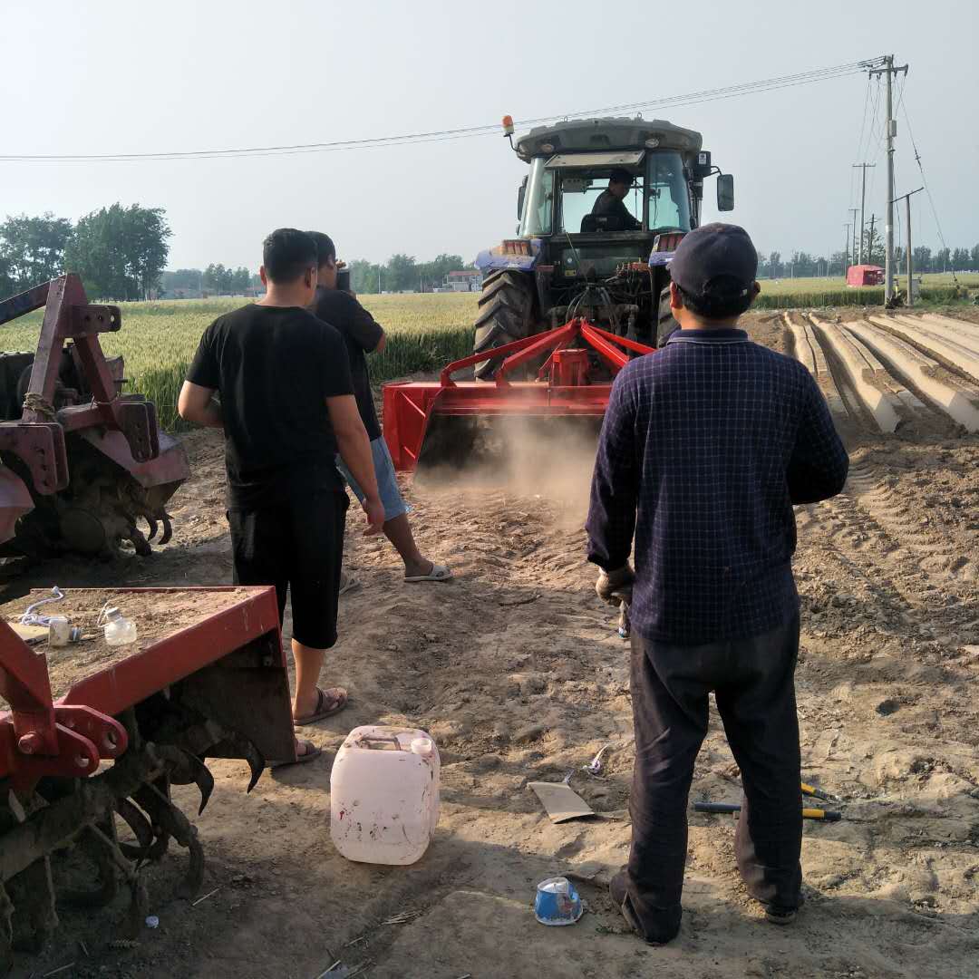 大型起壟機(jī) 西洋參專業(yè)起壟機(jī)，果樹起壟機(jī)